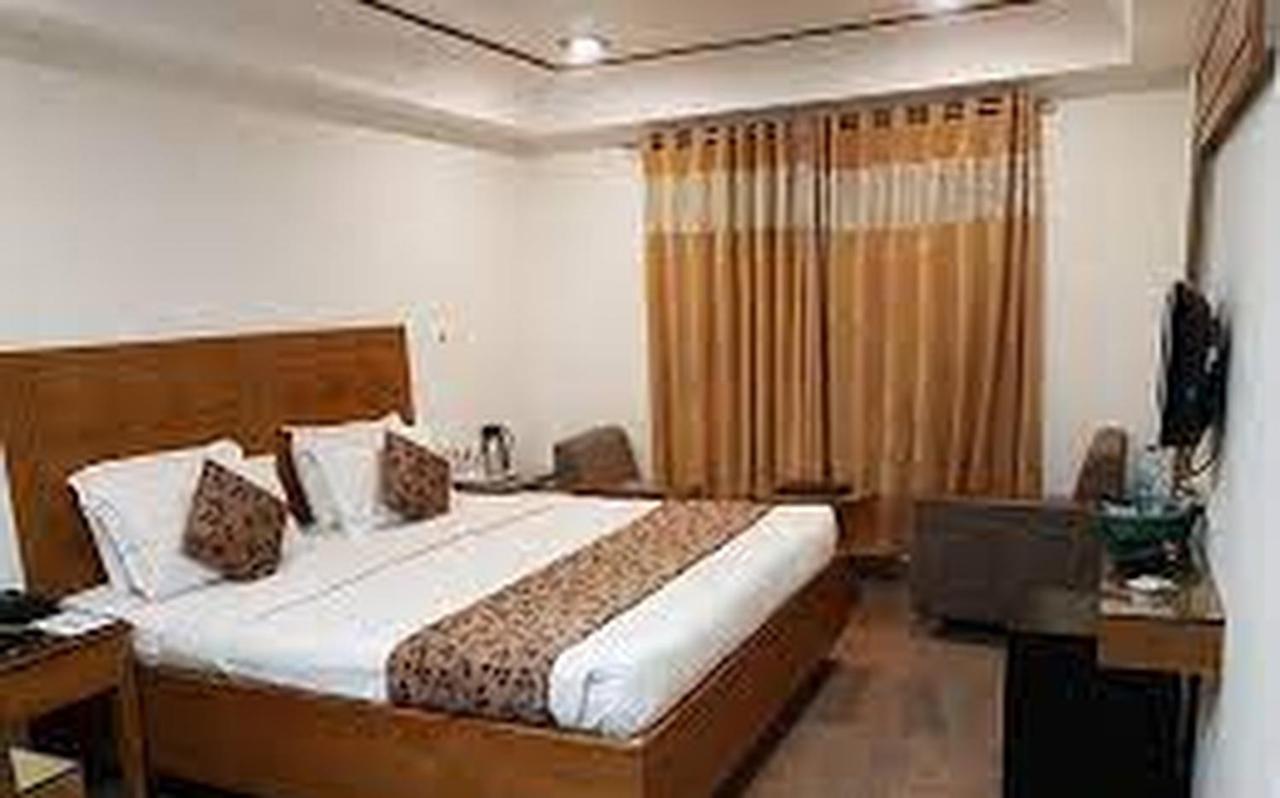 Hotel Punjab Palace Rāipur Esterno foto