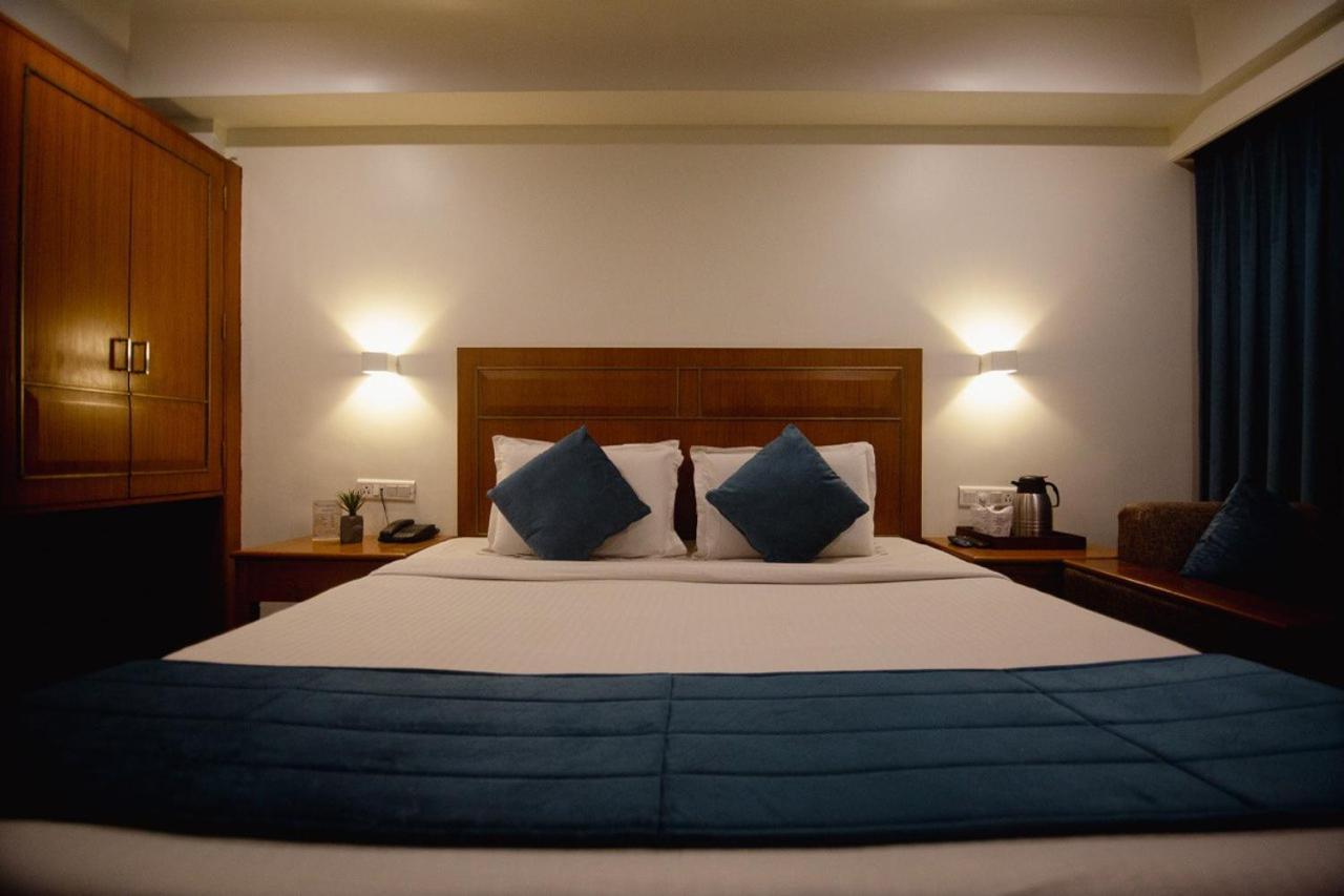 Hotel Punjab Palace Rāipur Esterno foto