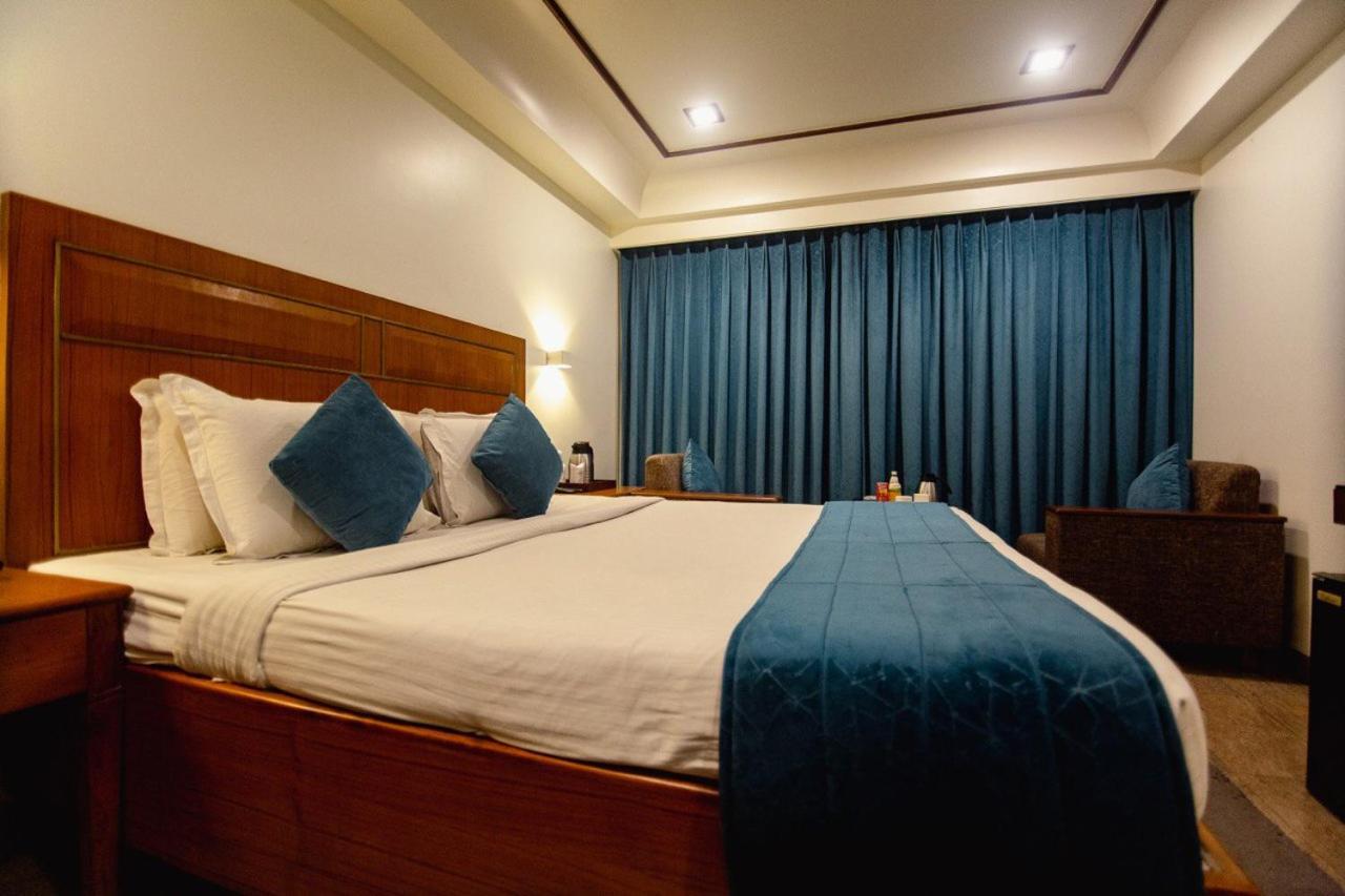 Hotel Punjab Palace Rāipur Esterno foto