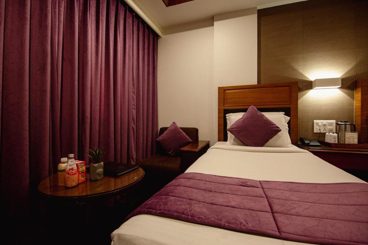 Hotel Punjab Palace Rāipur Esterno foto